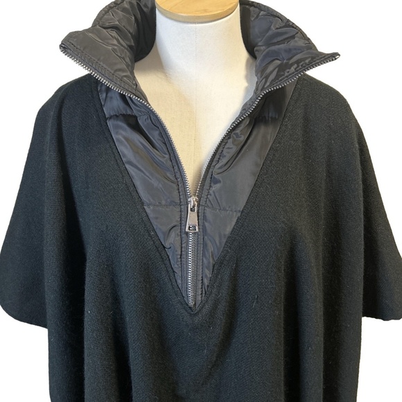 Steve Madden Puff Collar 1/2 Zip Fringe Poncho/One Size Fits Most - Picture 3 of 7